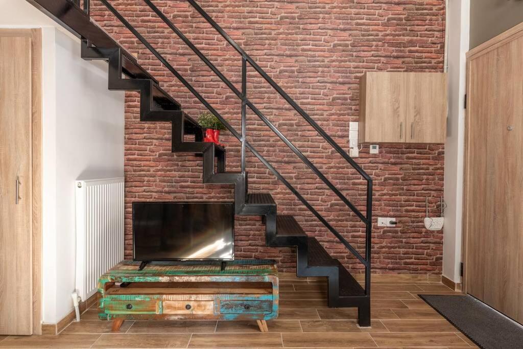 Industrial Loft Near Seaside W 200Mbps Leilighet Thessaloníki Eksteriør bilde